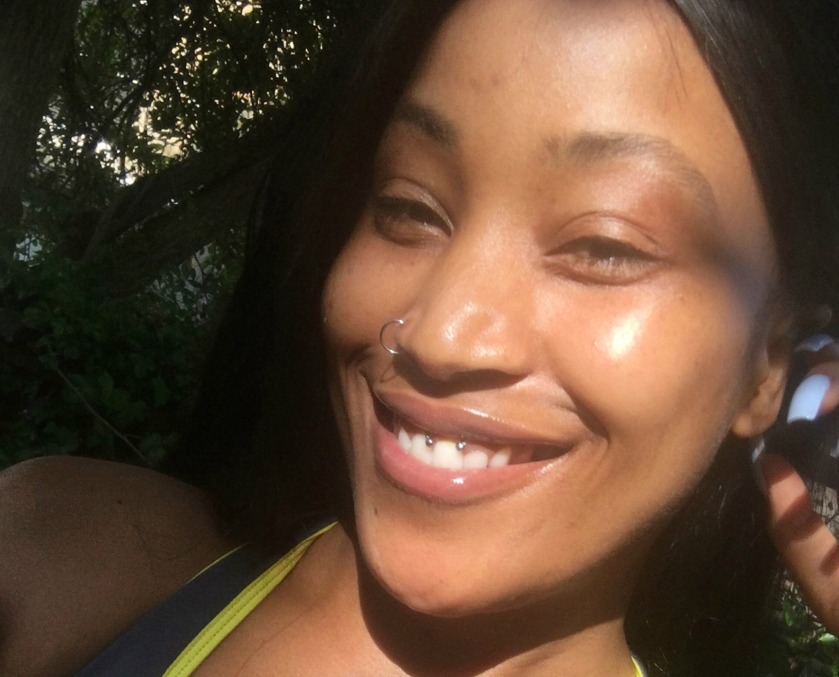 nqobileoffishal's tweet photo. This British sun is behaving verrry wellππ Outdoor workout πͺπΎπͺπΎπͺπΎ #SHOCKYOURSYSTEM https://t.co/qE34VHk0of