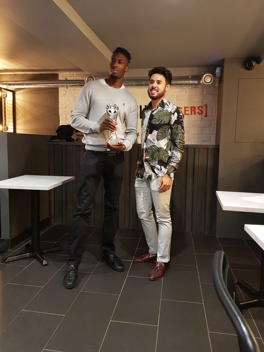 KitroomFC's tweet image. Can’t have an awards night without hosts... @builtburgers1 were amazing! Tasty food, top service and kindly awarded a free family meal to all 4 Player of the Season winners! Thank you Built Burgers!