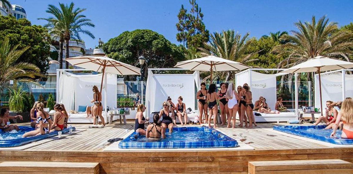 modeparties's tweet photo. The summer at Plaza Beach is now fully underway! Book your beds with us now for any day until the end of September 👌🍾☀️🎉

Email vip@modeparties.com or DM us for info
W: https://t.co/NQMjqEqE2k https://t.co/aSApAspNzk