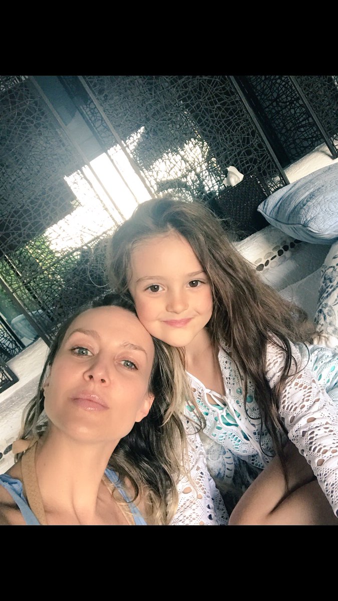 Fey on X: "Gracias por venir a iluminar mi vida !!! Complice , amiga ,  compañera, marstra ... Te amo profundamente hija mia ! ❤️ ! #diadelamadres  https://t.co/J2JVWG5jIp" / X