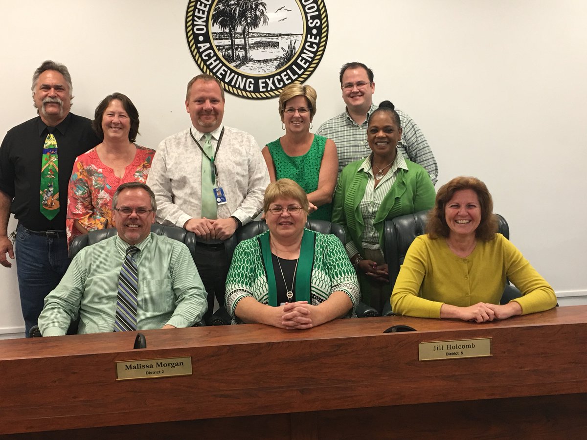 OCSB Administrators showing their support for Mental Health Awareness Day!