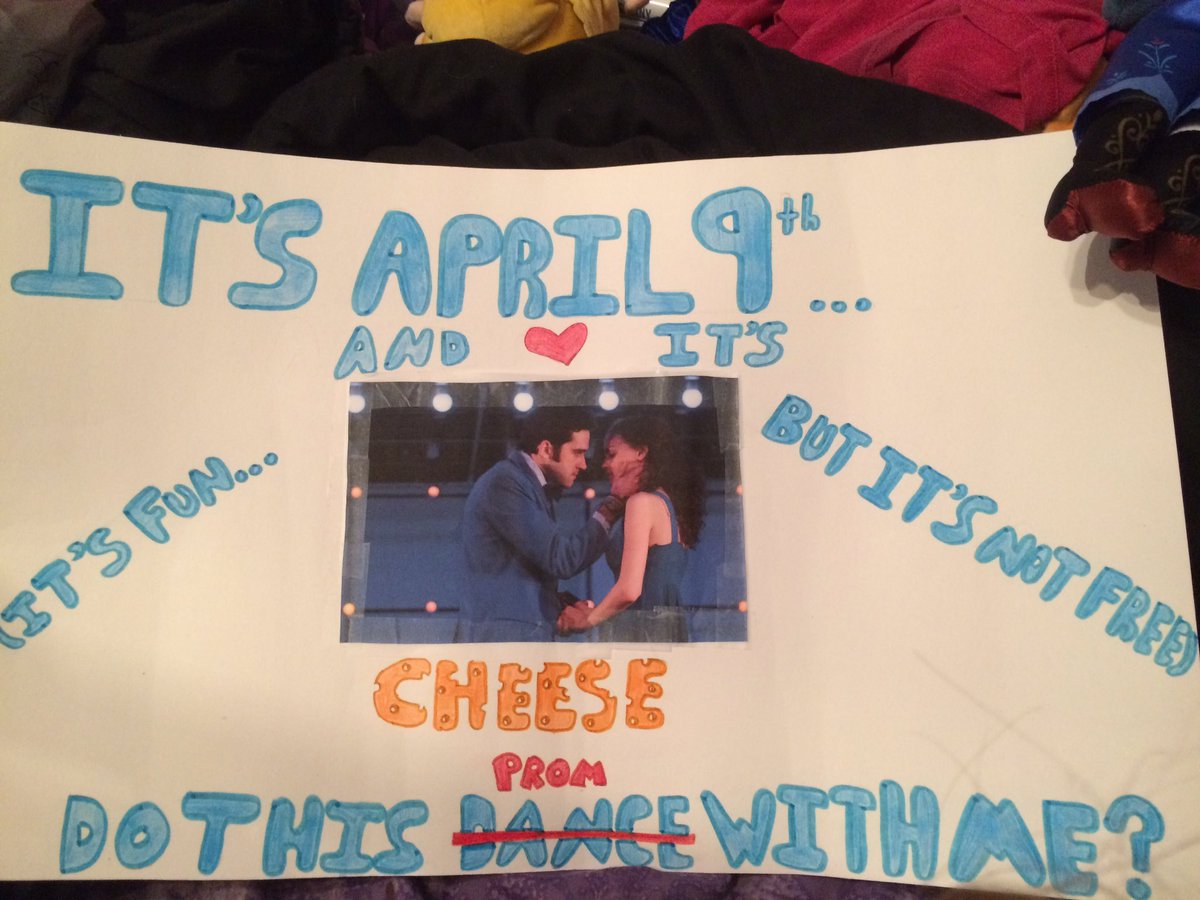 We LOVE a good Broadway-themed Promposal! Did you ask your prom date with some Broadway flair? Tweet us using #BwayPromposals!