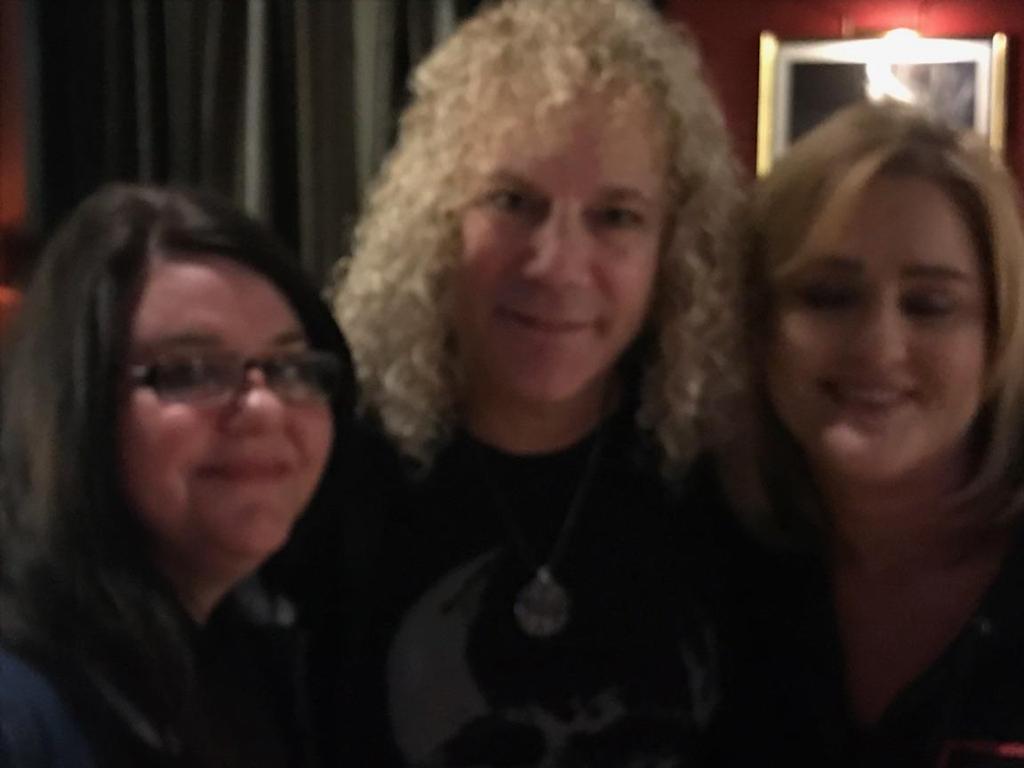 Chantel_benoit's tweet photo. @dbdavidbryan Wish I could be there too! 💜@Bonjovi Always! 😍😍😍😘😘😘 https://t.co/5VYMugWG4a