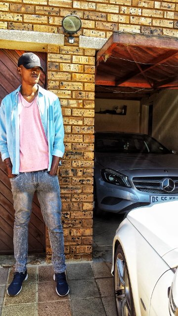 QuesWorldDrop's tweet photo. https://t.co/pmlPSWYEXy Out now!!! Do the right thing and turn up in the #MostWYA ft @GreezyGibson https://t.co/IPLZM9oJgZ