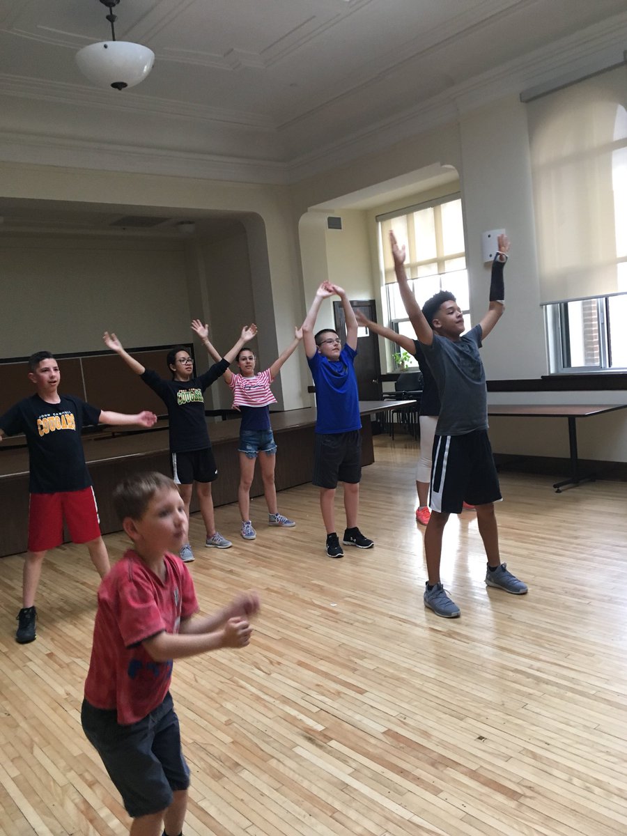 Mrs. Pfaff tweet media