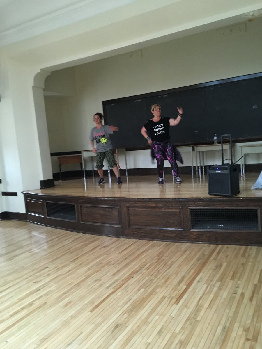 Mrs. Pfaff tweet media