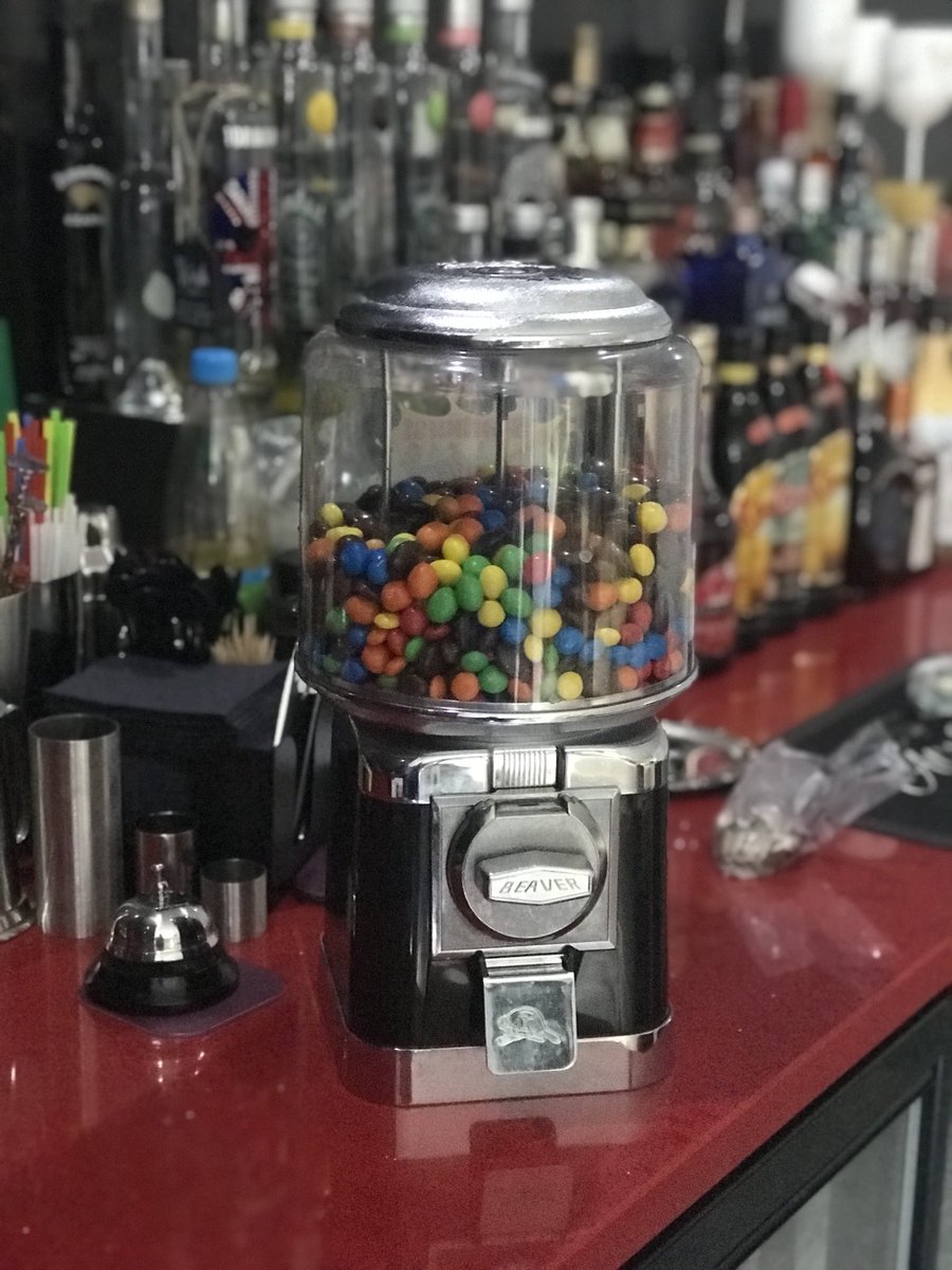 AlexCirillo1's tweet photo. I feel Als bar is complete!!!#sweetmachine https://t.co/Ndg3HSrEoh
