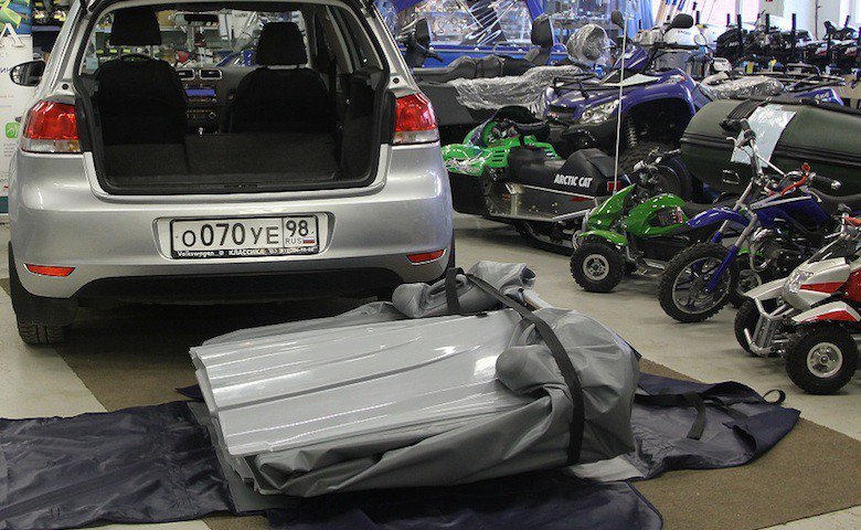 Imagine a dinghy with a rigid hull which could fold up and fit in your car. foldablerib.com...https://t.co/4eHDrh34XB