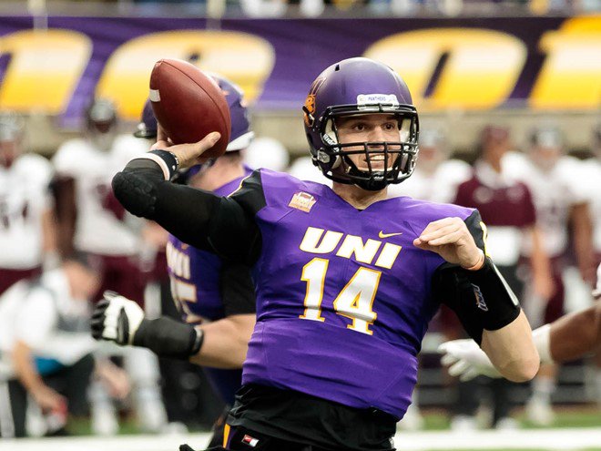 OptaAnalystFCS's tweet photo. 2017 #FCS leaders in red zone offense conversion rate:
1. @UNIFootball: 0.922
2. @SacHornetsFB: 0.921
3T. @Wofford_FB: 0.917
3T. @racersfootball: 0.917
5. @MercerFootball: 0.914
https://t.co/Jh0yqlKDmh https://t.co/Jy93SeLgeu