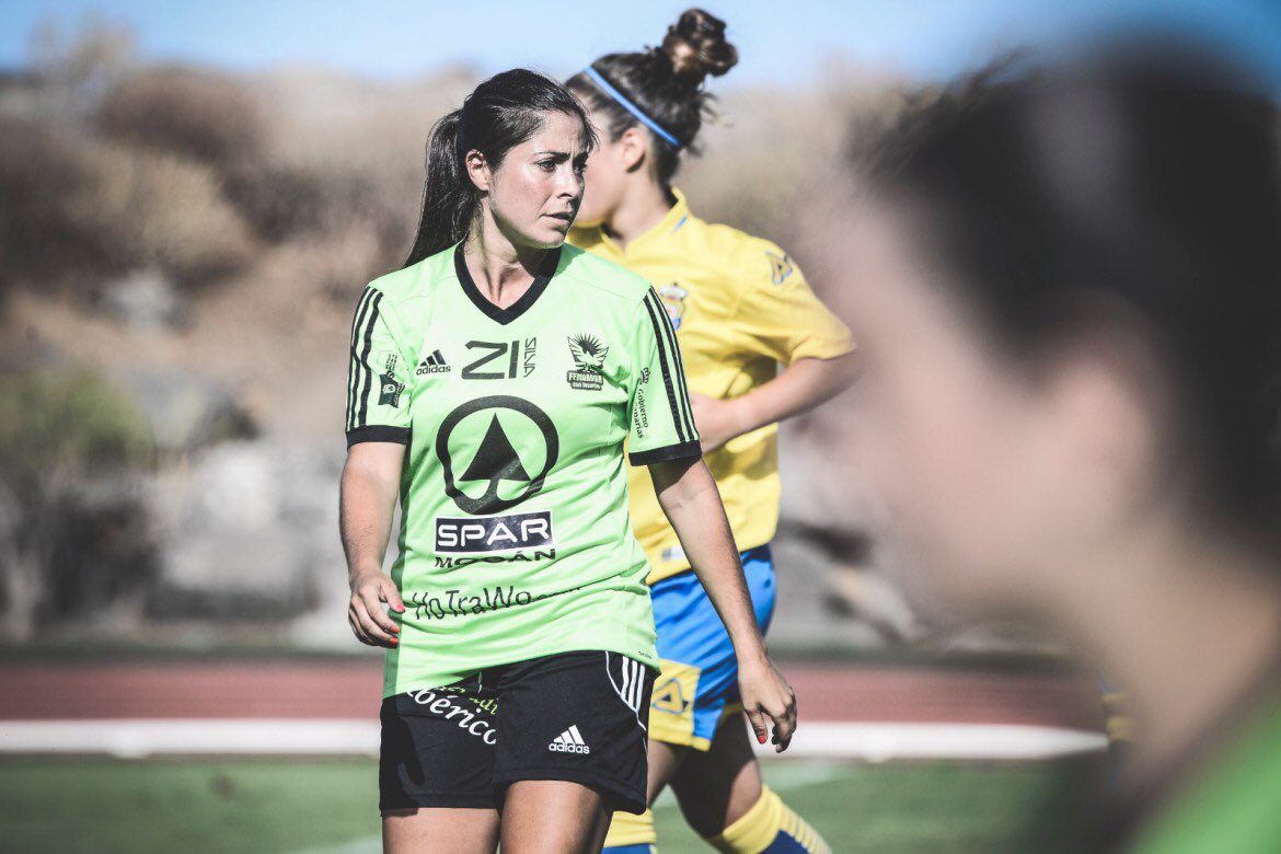 RadioMarcaTfe's tweet photo. 🔊Hablamos de fútbol femenino con @taniatnf (@CDFEMARGUIN) sobre el partidazo que afronta en su lucha por la Primera División ⚽️ 
VENTE 🎙📻👉🏼 https://t.co/wXuGsXxRcz https://t.co/WYbN7GRwfM