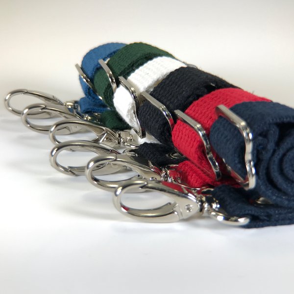 YarnPop's tweet photo. Did you know....? #YarnPop handles are made in the USA &amp; available in 6 colors!

#getorganized #yarnpopbag #knittingbag #madeiusa #yarnstash https://t.co/olAE5INjnp