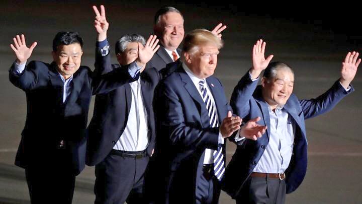 Benghazi_Barbie's tweet photo. @pRESIDENT_ALIEN @the_amish_txtr @Gibbsdithers @Sandy_Beach3001 @ashlandre10 @CuckToddNBC @TeamHudson11 @l_pavlatos @OkieHen @MnNewz @johnnyonio @Carpedonktum @eagleattax @DoNotForget911 @bilwil1963 @red_pill_show @Woozle_Hunter @justadhimmi @Aungiexyz @sweetdeesez @LibsNoFun @Slothinati @Mauvais_Fille @iamqueenfran @MichelleBigBev @JustNWashington @tulumello2011 @amyapple0 @wovik253 @Jwhite1208 @gasinger57 @KristinaJulia2 @VoooDoooBooo @PatriciaAHenso1 @BTeboe @key11ska @william_wynkoop @Jetstar1311 @roadtosingapore @Fla4TrumpMaga @adam_ensley @Sunshin68748888 @Angt_USA @Chairmnoomowmow @Strutstuff1 @RealAlexJones @ThomasWictor It's 3:00 AM do you know where your President is? https://t.co/rW72AUSwGN