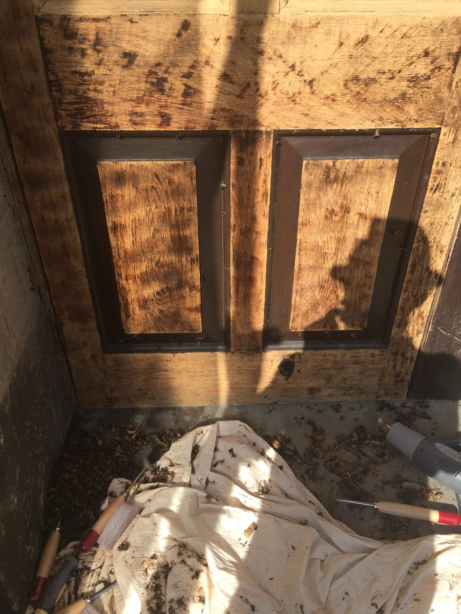 JGDecorator's tweet photo. Day 8 and I think I’m slowly breaking the back of the project. Joiner has been back measuring up replacement oak for the bell tower while I’m preparing the main entrance doorway. #elbowgrease #kirkbymoorside #restoration #exterior #burningoff #dustlesssanding https://t.co/fPZTPEulps
