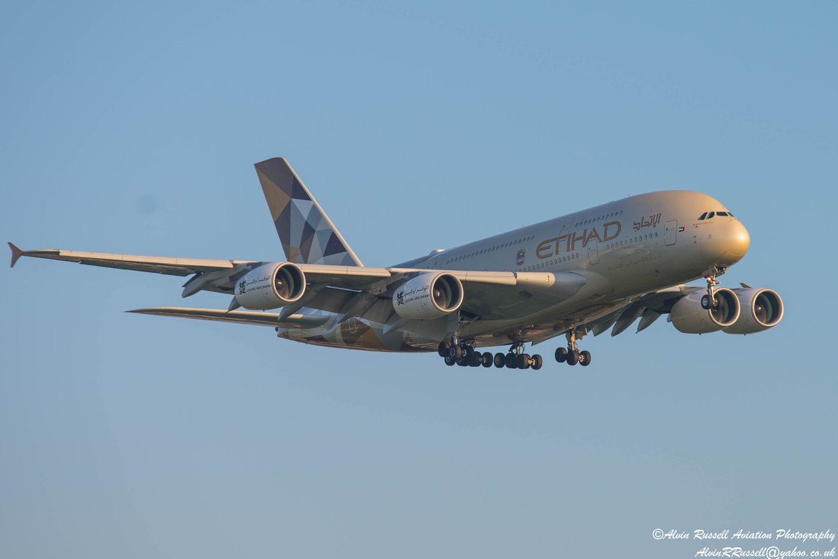 AlvinRRussell's tweet photo. @EtihadAirways @Airbus #A380 #API arriving @HeathrowAirport @a380fanclub as #EY11 on Sunday 6th May, 09L ✈️ https://t.co/GD0PzpR48V