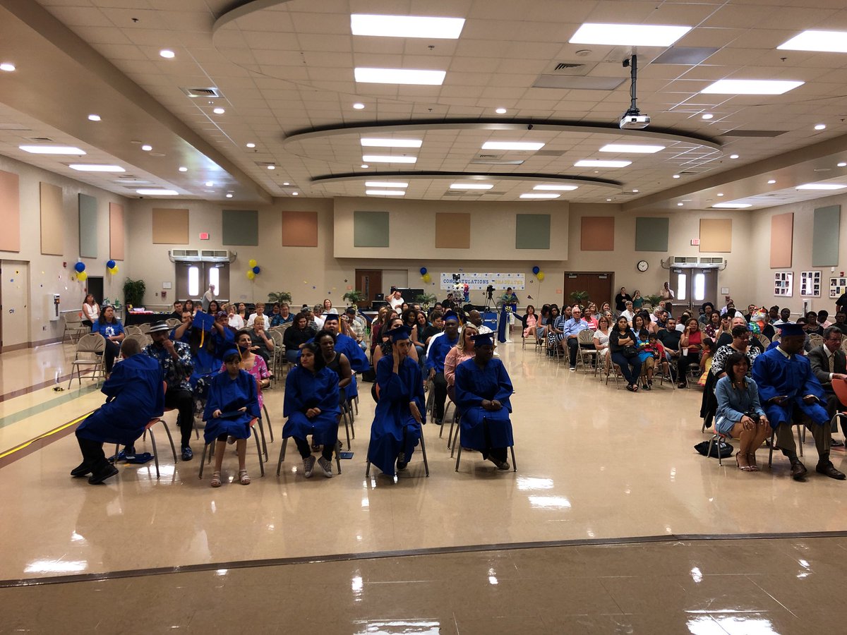 DFennoy's tweet photo. The Most Amazing Graduation!  Congratulations Royal Palm School Class 2018! https://t.co/Fa5d1SsxJ6