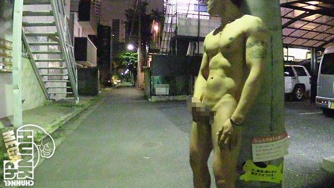 NonkeMovie's tweet photo. 露出！？外で全裸でオナニー！ https://t.co/5cN1001Pdd https://t.co/5JE8hIi3WR