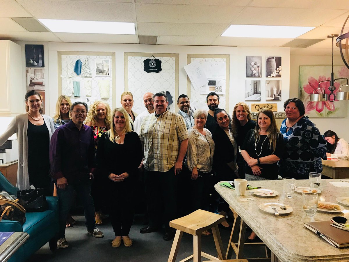 AuroraChamberON's tweet photo. Our Aurora Chamber of Commerce Member Relations Ambassador Seanna Murray had the pleasure of attending QNQ (quality not quantity) lunch today at our valued members  @foxglovedesign today. #QNQ #ACOCProud https://t.co/D57jZOUDG3