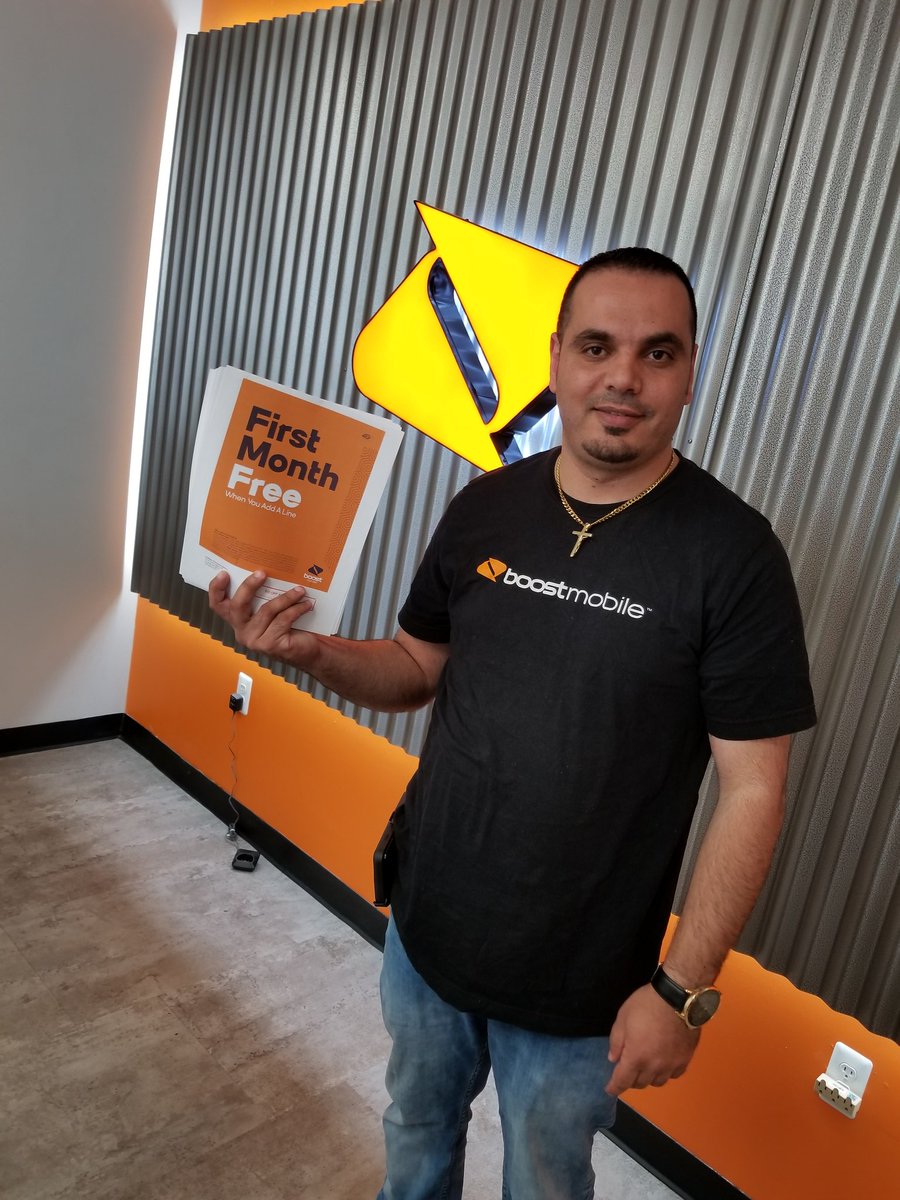 Went over the #phrasethatpays with my guy Bee at Andrew Communications in Livonia, grabbed some printer paper, and now he is ready to do some flyering! #boostnation @JayMiglionico @Hanaee1 <a href="/tonywagner29/">Tony Wagner</a>