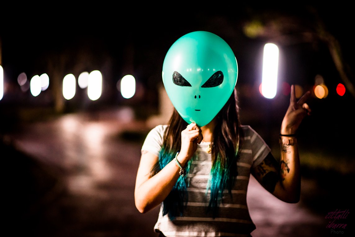 Macorina26's tweet photo. Alien de noche https://t.co/fZQeDb0qv2