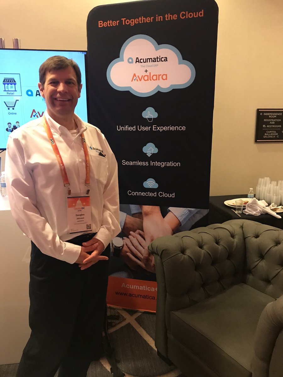 offthehook612's tweet photo. Mingling with the vendors... #AvalaraCRUSH18 #CRUSHTweetOff https://t.co/LGzLU5x0aA