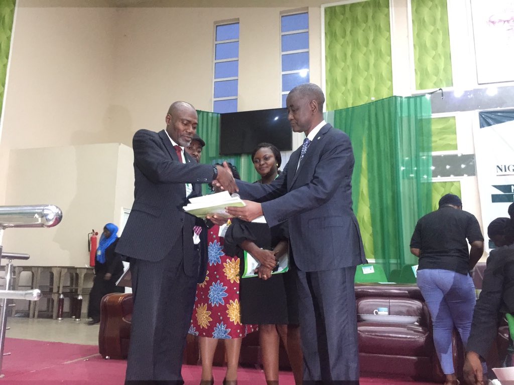 OPNBAofficial's tweet photo. NBA President @abmtwitt received the proposed NBA Constitution Amendment report from the Chairman NBA Constitution Review Committee, Mallam Yusuf Ali SAN. #NBANECKANO #ABraveNewBar #OPNBA https://t.co/ZlCfynDwCA