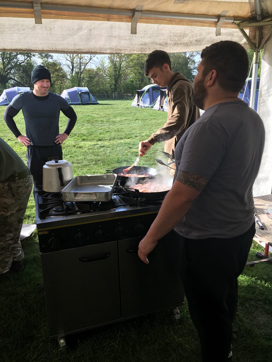 hsdcUniServices's tweet photo. Annual Residential cooked breakfast al fresco- courtesy of uniformed services staff. https://t.co/90QljLmO5P