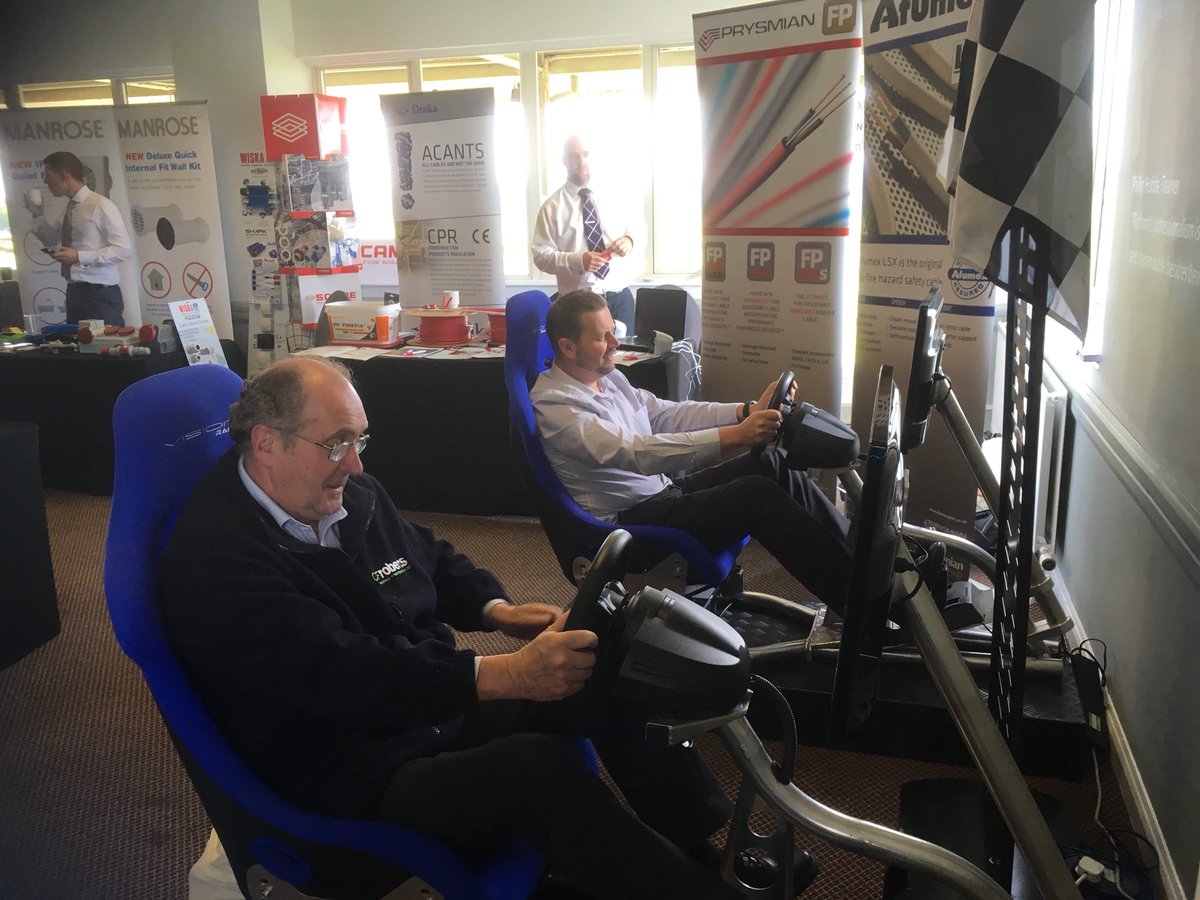 lmsents's tweet photo. Great to be back at #EdmundsonElectrical #TradeShow at @HerefordRaces today with our #RacingSimulators and #NeuronRace! @EDS145 #Exhibition #Entertainment #Event #Events #Expo #TradeStand https://t.co/QV059Wjc3W