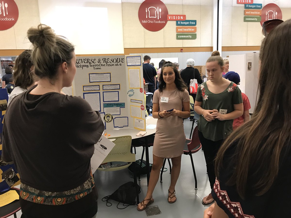 RodebaughTMS's tweet photo. Such an amazing experience today at the Changemakers Leadership Summit! Our kids did an excellent job presenting their projects! So proud of them! #changemakers #7thgradevikings https://t.co/snJlAu1k97