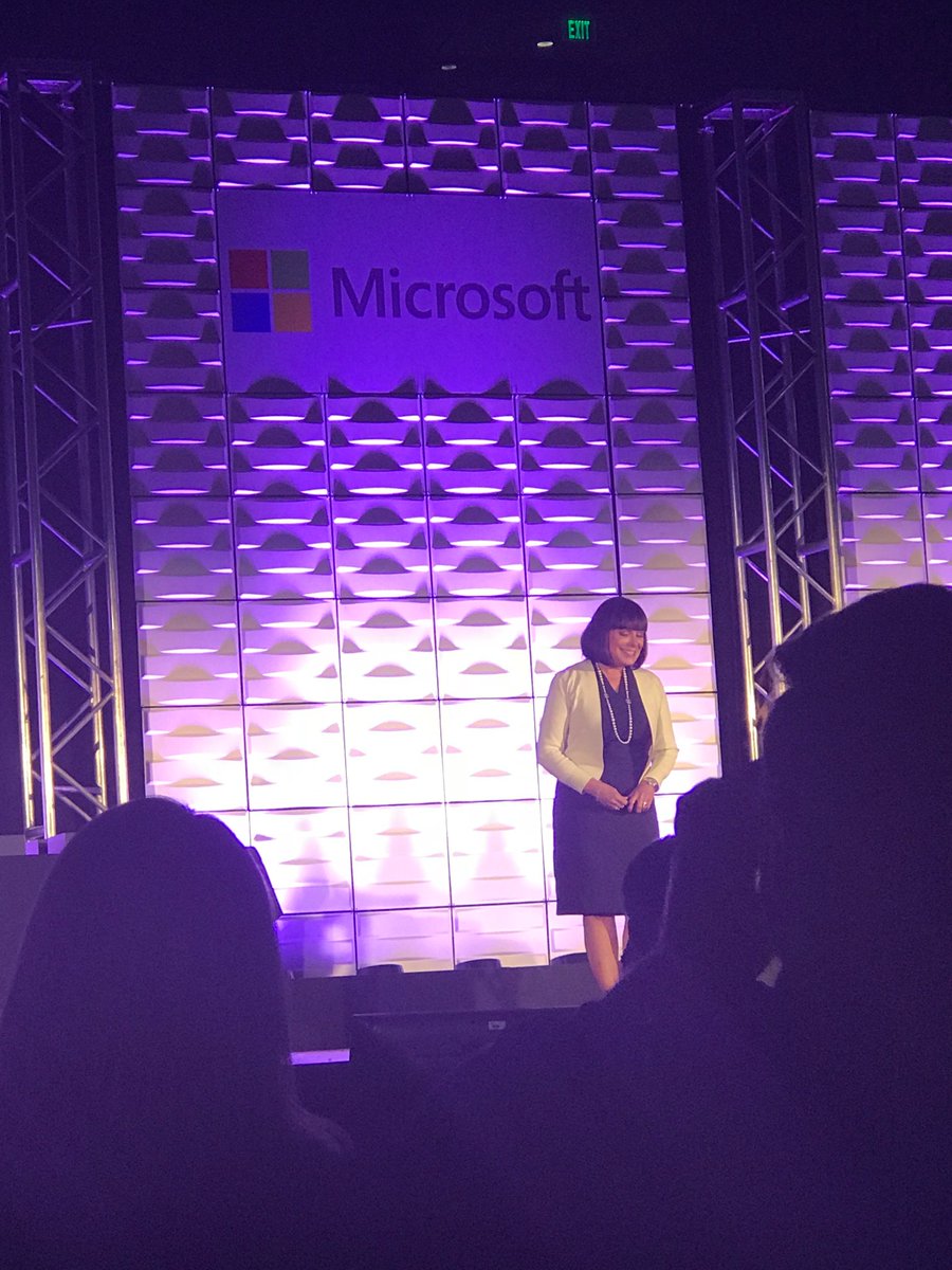 msftinsidesales's tweet photo. This week our Inside Sales team in Fargo celebrated Horizon day! Members of the team were able to interact and listen to the leaders of Inside Sales and celebrate the accomplishments made so far in FY18. #LoveThisTeam #MicrosoftLifeFargo #OneMicrosoft https://t.co/lkNNFBp3B4