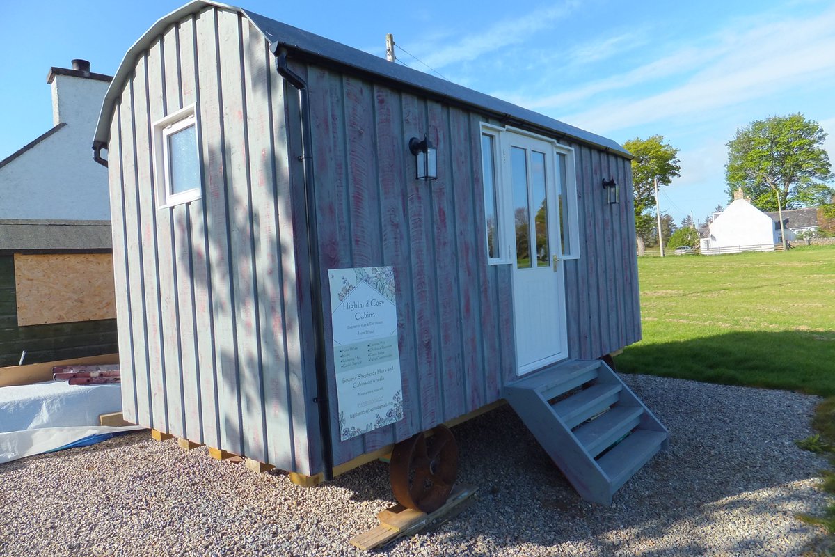 blackislesheph1's tweet image. Tourist season is upon us, could do with more space for your holiday accommodation? check out our #pluginandgo luxury #shepherdshuts built #forallreasonsandseasons. #highlandcosycabins #cromarty #blackisle #highland 2 show huts ready for viewing #glamping #pods