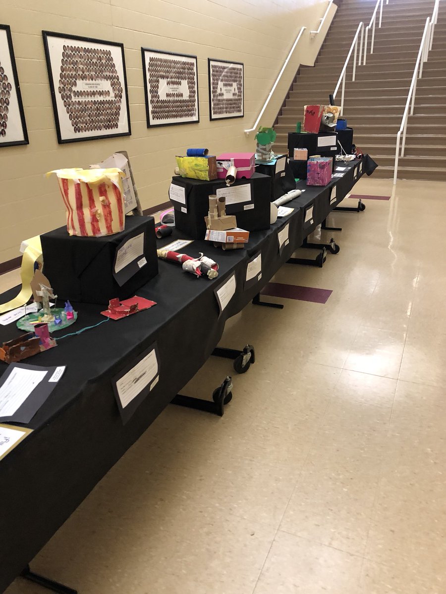 ArtMele's tweet photo. Art show is ready!! See you tonight 4-8pm, LHS!!! #bowmanartstudio #bowmanprimary #LCS_BC https://t.co/mQBF5Eirhk
