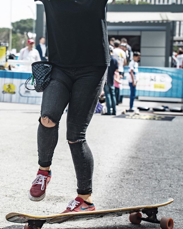 iaco48's tweet photo. Con la cinta sulla gamba CAZZARUL® diventa giusto anche per i longboard dancers 🤙🏻
#cazzarulchecker

@longskateridersroma https://t.co/HAJkvdZxQ2 https://t.co/tGVVJiSfhI