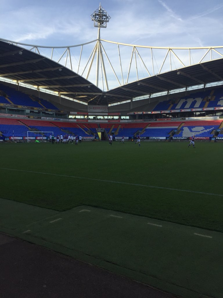 FootballAid's tweet photo. ⚽️ GOAL!! (4-4) We are all square again here at Macron Stadium. @AdamsonRoss scores his 2nd goal of the evening after a well worked free-kick by the away side (67mins) https://t.co/YKHFrKwg5Q