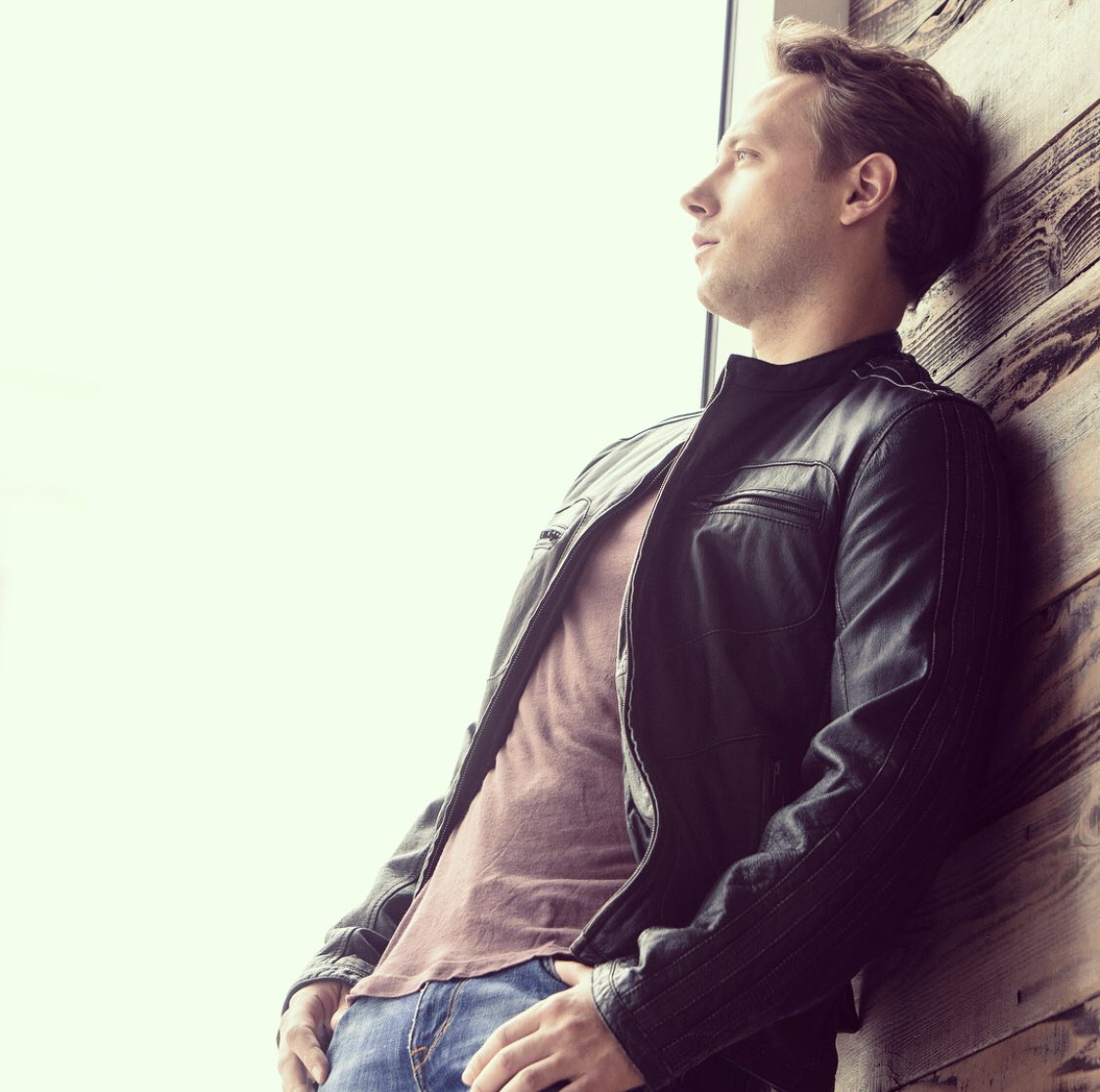 KentMoran's tweet photo. Have you check out my last EP on @Spotify yet? https://t.co/9zl8QLhFwd #TBT #BetterLeftSaid https://t.co/Qt4JunFsfb