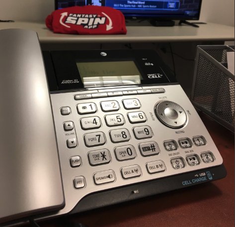 DakotaSpin's tweet photo. Callers use your landline! #BestLandLine #DakotaFromBraintree #Dakotadamus @FelgerAndMazz @IAmJamesStewart @bigjimmurray #Celtics @985TheSportsHub https://t.co/DSDu0u4m7t