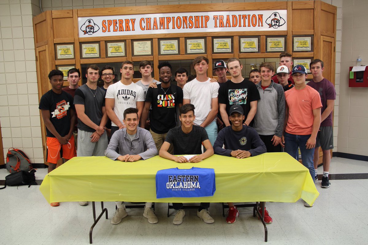 CoachRabovsky's tweet photo. Congrats to my guy @Jacepratt15 for signing to play at Eastern Ok! We’re all proud of you and look forward to seeing what you continue to accomplish! #PirateNation #proudcoach https://t.co/gGQWZW0YfT