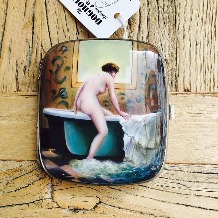 DoghouseAntique's tweet photo. Very collectible and interesting sample of Erotica. An Erotica Cigarette Box c1920s
£275.00 #erotica #c1920 #cigarette #cigarettebox #doghouse #antiques #antique #retro #rustic #walsall #westmidlands #interesting #Unexpected #uk #oldmeetsnew #buy #sell #vintage #restore #… https://t.co/bxt8G5QwxL