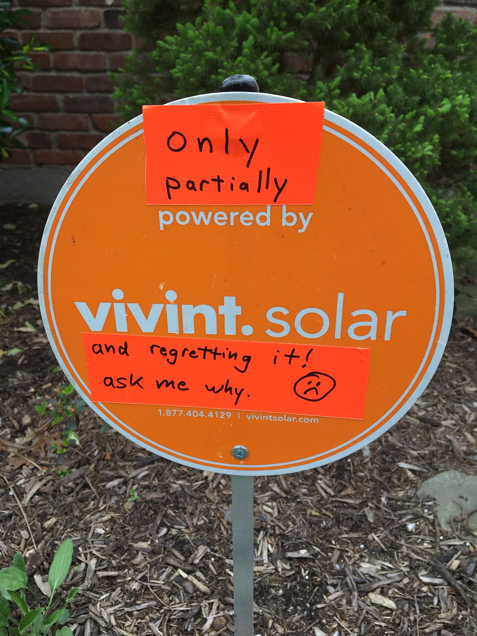 Vivint yard 2024 sign light