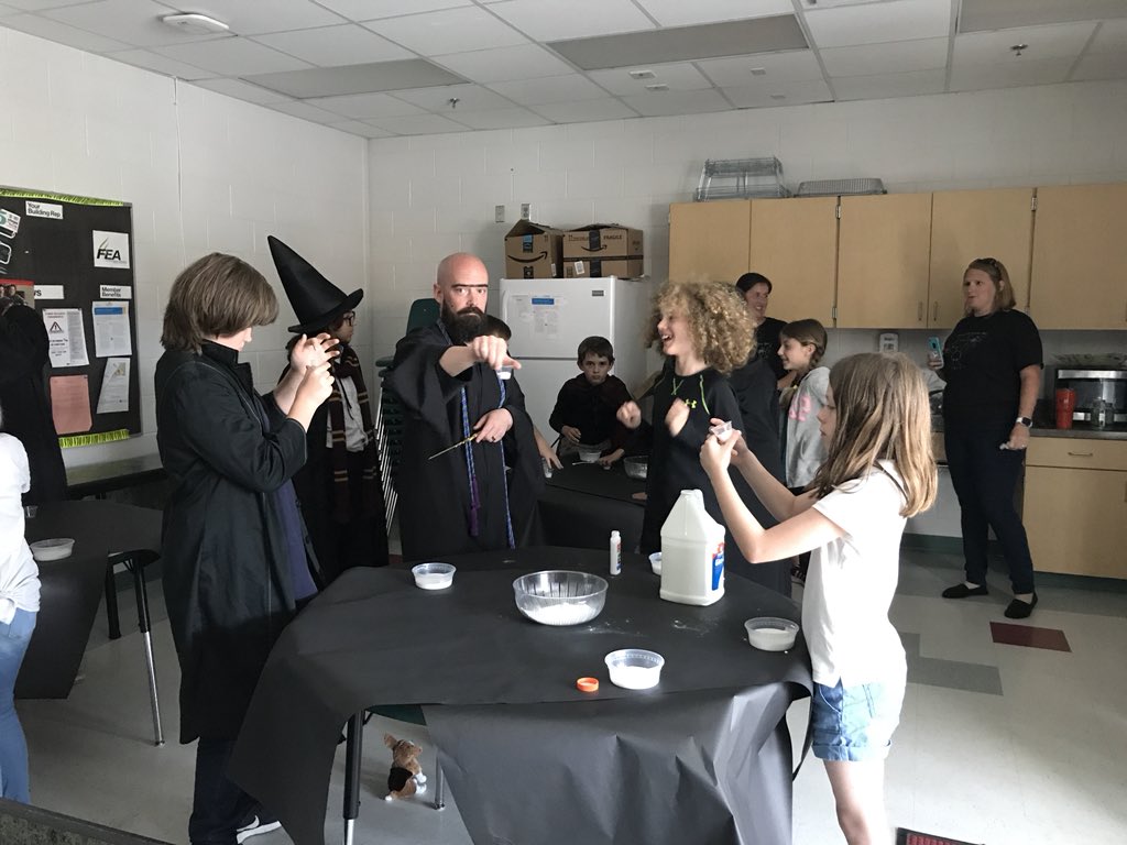 DrCathyCortes's tweet photo. Harry Potter Witching Hour at Citrus Grove 2018 #SortingHatCeremony #Potions #Wands #Maze #CGEeagles https://t.co/7GdseKUtw2