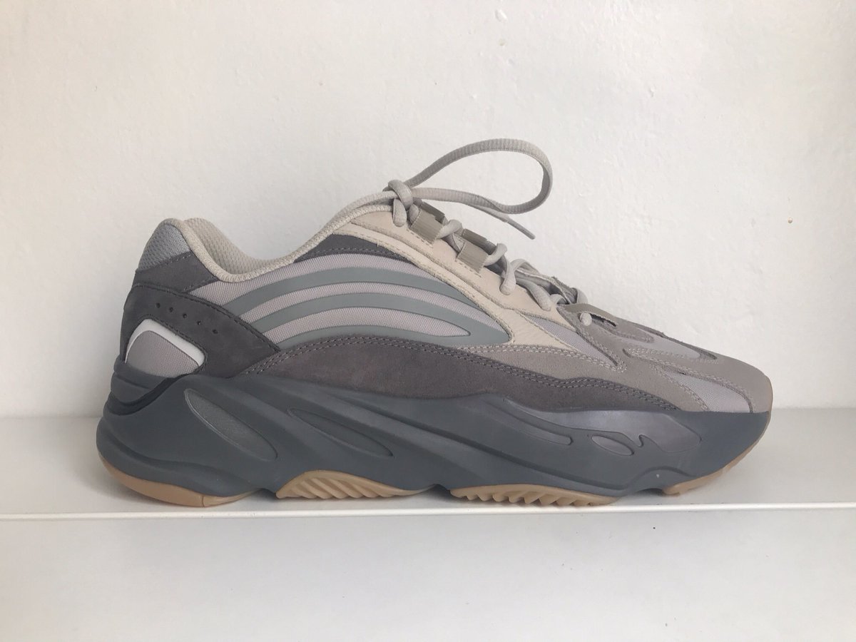 adidas Yeezy Boost 700 V2, featuring 