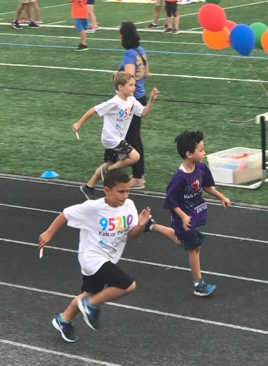MrsPedersen1's tweet photo. Super duper proud of my Dominick and Axle for running the final mile ❤️🏃🏻‍♂️🏃🏻‍♂️. 
Loved cheering on all our BCE runners!👏🏼👏🏼👏🏼 @BCEBobcat https://t.co/sc5ygtbFT4
