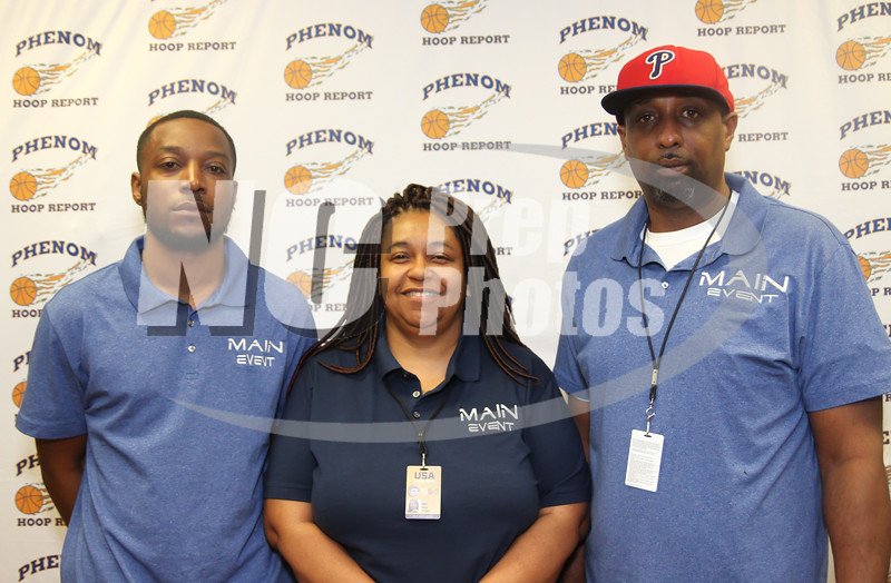 MainEventUC's tweet photo. Coaching Staff Adante Hamilton Shelia Nelson an Ryan Faulkner
Main Event Elite https://t.co/OLZwnuzzvc