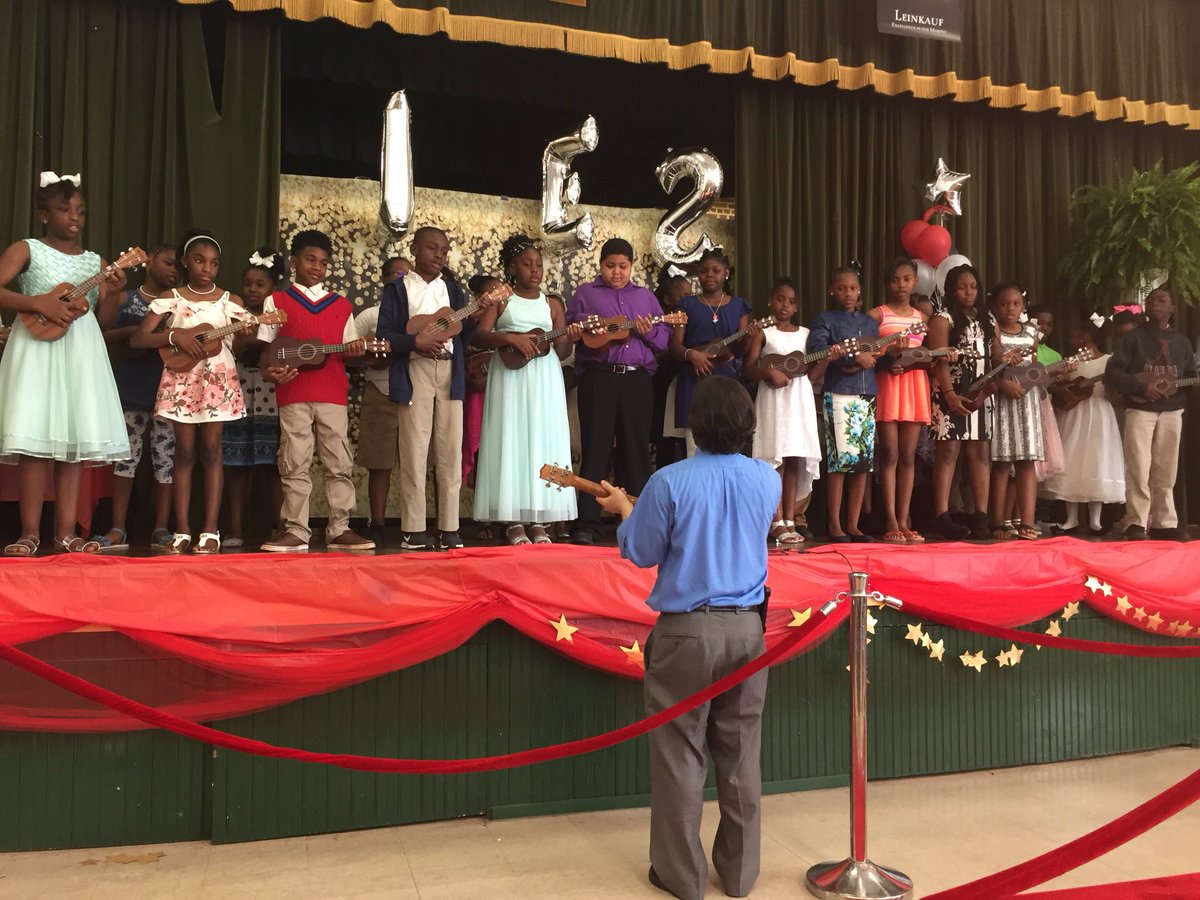 LeinkaufE's tweet photo. Awesome performances by our choir, band and ukulele clubs @LeinkaufE today! #musical https://t.co/CLuXMPNvLG