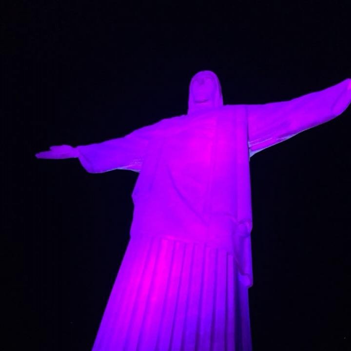 pryscilatorres's tweet photo. #MaioRoxo no Monumento ao Cristo Redentor no Rio de Janeiro, apoio em conscientização ao #lupusDay Parabéns @recomecarrj @SBReumato @ConLdeLupus #superandolupus #LúpusDay #DII #espondilite #fibromialgia https://t.co/We2mINxCgH