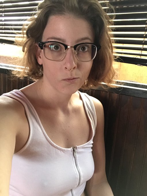 Quirkin&rsquo; and twerkin&rsquo;... at Dusk til Dawn til 9:30 tonight! #mostlyquirkin #NerdGirl #yesastripper https://t<a href="/tag/nerdgirl"class="tags"><span>#nerdgirl</span></a><a href="/tag/yesastripper"class="tags"><span>#yesastripper</span></a><a href="/tag/mostlyquirkin"class="tags"><span>#mostlyquirkin</span></a>