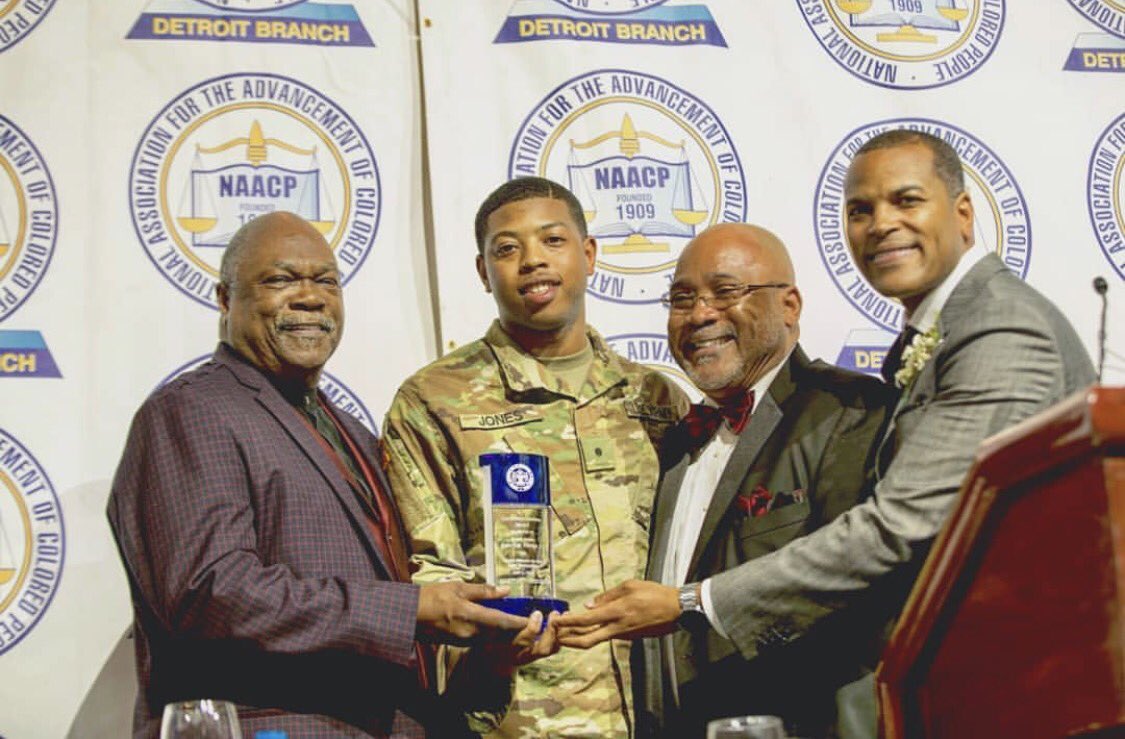 BingYouth's tweet photo. Congratulations to Jewell Jones on being awarded the Detroit NAACP "Great Expectations" award! #manofcourage #MOC #greatness #blackexcellence @jewelljonesmi https://t.co/y7rLlAy9dV