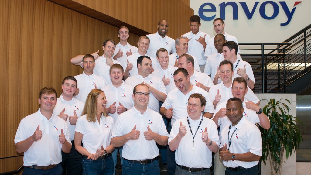 envoyaircareers's tweet photo. 👍 from our newest pilots. Welcome to the team! #TeamEnvoy https://t.co/9wnnp00Ca7