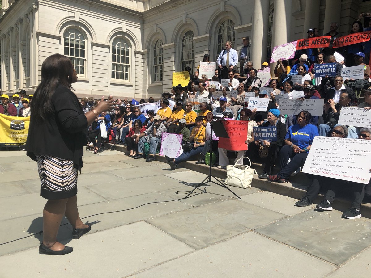 BPGibson2025's tweet photo. #AgingAdvocacy Day at #CityHall @NYCCouncil meeting with our seniors on important budget priorities in this year’s #FY2019 budget.  Proud to see our seniors from Hope of Israel join us from the #Bronx #YearOfTheSenior Thanks to @CM_MargaretChin &amp; @liveonny for their leadership! https://t.co/OzJmARDtDh