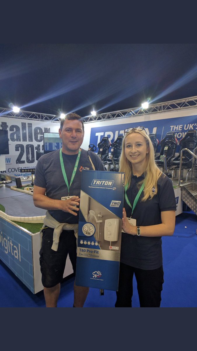 LTH_HS's tweet photo. And the fastest lap of this installer show goes to @jakehands 🤙🏼✊🏼 @TritonShowers #Installer2018 #easygig #1race1record https://t.co/fvwPOYkz5e