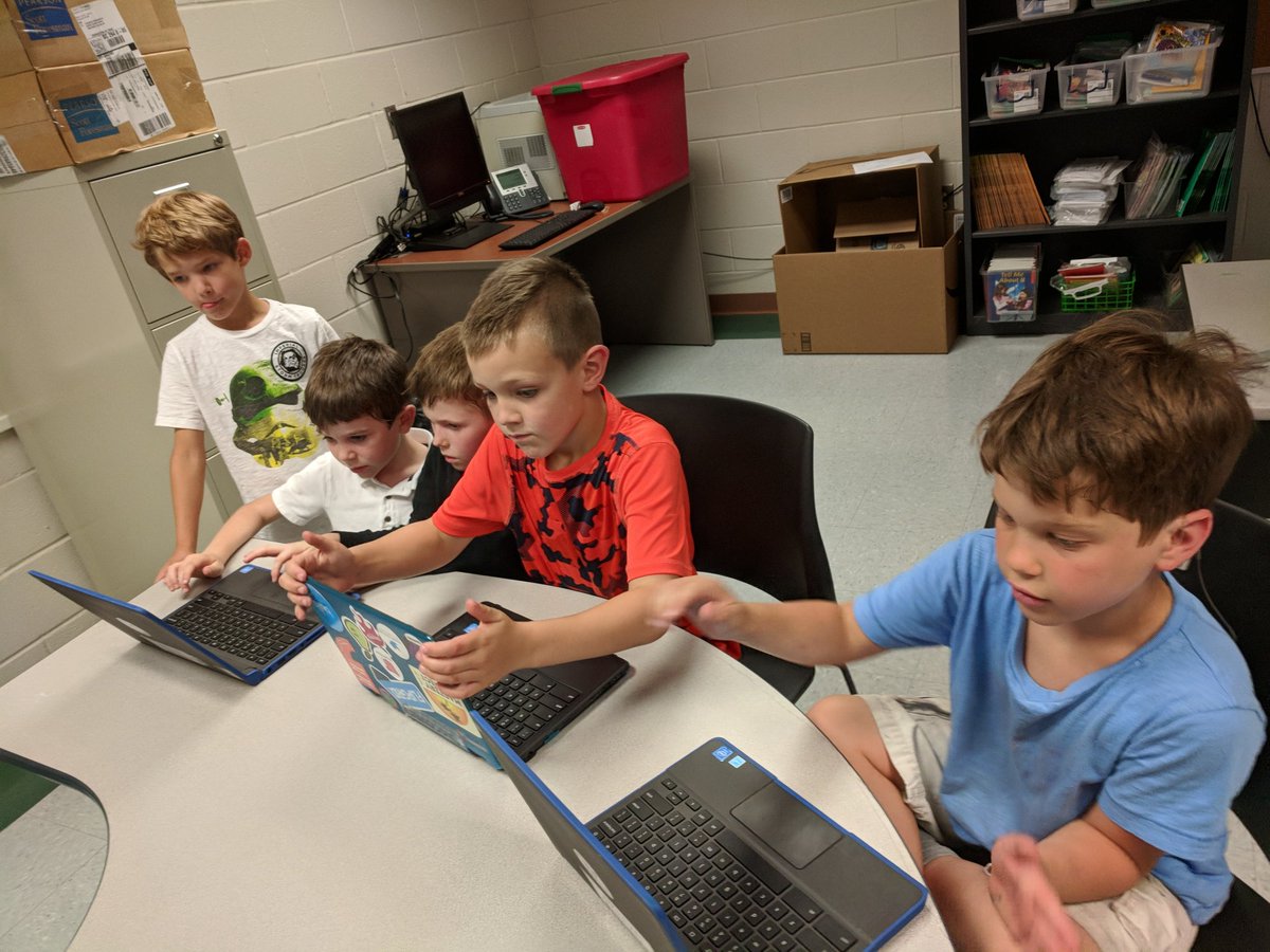 nicolalapoint72's tweet photo. I had the pleasure of working w these adorable 1st graders at Daniel Island School as they used #communication, #collaboration, & #criticalthinking to create an end of the year memory slide with @googleslides.
#BCSDTechICM #BCSDTechTeam #TeachSC @DISLibrarian https://t.co/BVU9lx5uaS